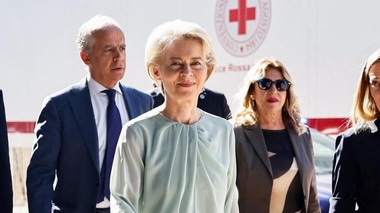 Şefa Comisiei Europene, Ursula von der Leyen, a vizitat un centru de primire a migranţilor de pe insula italiană Lampedusa