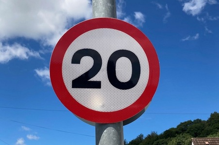 Ţara Galilor, singura regiune din Marea Britanie care reduce limita de viteză în zonele urbane de la 30 mile/oră la 20 de mile/oră