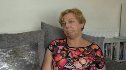 Anglia: O femeie a sunat la numărul de urgenţă 999 de pe patul de spital pentru că asistenta ignorase faptul că monitorul cardiac arăta că există o problemă