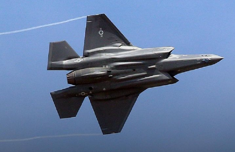 Armata SUA cere ajutorul cetăţenilor pentru a găsi un avion de luptă invizibil pe radar de tip F-35 care s-a prăbuşit în South Carolina. Pilotul s-a catapultat înainte de prăbuşire