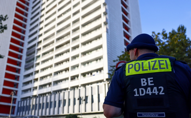 Germania interzice grupul nazist ”Hammerskins Germany”. Percheziţii în şase landuri, la 28 de apartamente ale unora dintre cei 130 de membri ai organizaţiei
