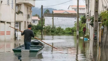 Inundaţii în nordul Iranului, în urma celor mai puternice ploi torenţiale în zonă de un secol, soldate cu răniţi şi pagube