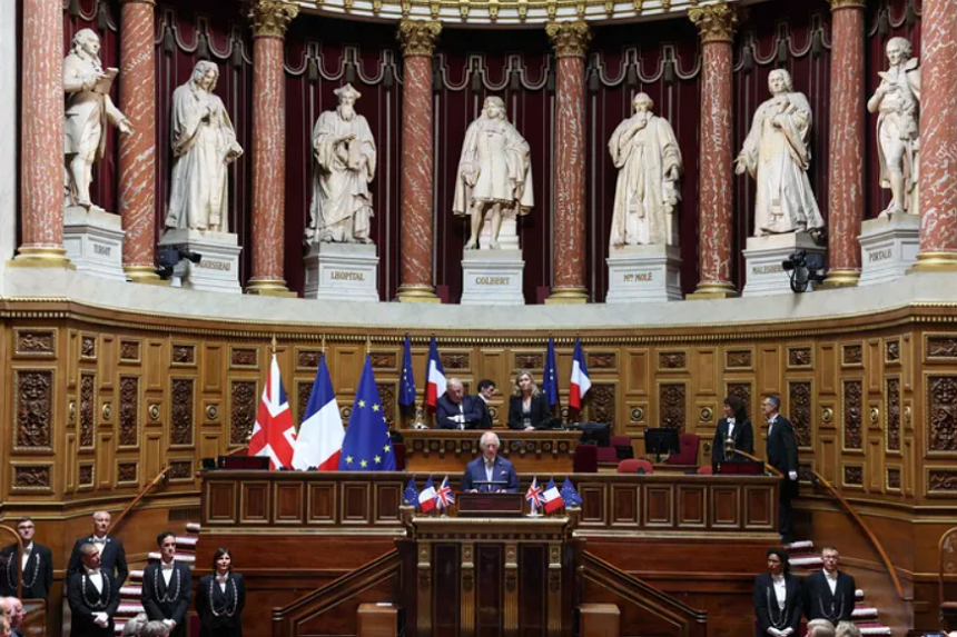 Charles al III-lea pledează în Senatul francez în favoarea apărării mediului