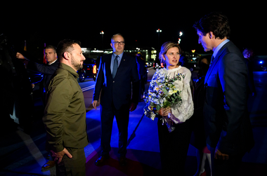 Trudeau se angajează, în timpul vizitei lui Zelenski la Ottawa, să fie alături de Ucraina ”atât timp cât este necesar” 