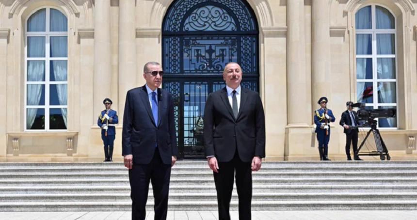 Întâlnire Erdogan-Aliev în enclava azeră Naxcivan, între Armenia, Iran şi Turcia, în vederea deschiderii Coridorului Zangezur între Turcia şi Azerbaidjan. Baku ar putea lansa operaţiuni în Armenia pentru a crea o continuitate teritorială cu enclava Naxcivan