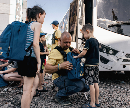 Ucraina a evacuat toţi copiii din mai multe localităţi din Zaporojie, anunţă guvernatorul adjunct Evgheni Mîronenko. În total 59 de copii şi familiile lor, evacuaţi din cinci localităţi