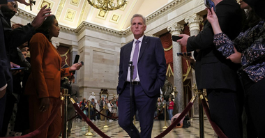 SUA se apropie în mod periculos de un ”shutdown” la sfârşitul săptămnânii, o paralizie bugetară ordonată de Trump, care ar putea avea repercusiuni directe asupra Războiul din Ucraina de 