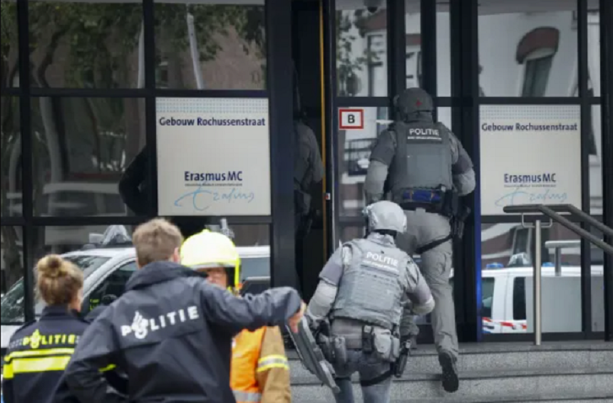 UPDATE-Mai mulţi morţi în Olanda, în urma unor focuri de armă la Rotterdam. Un bărbat în ţinută de luptă, arestat de poliţie
