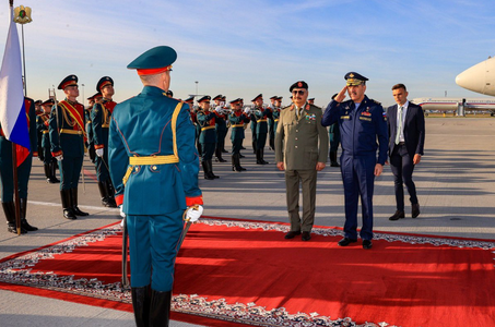 Mareşalul Khalifa Haftar, primit de Putin la Moscova, anunţă Forţele sale Armate Arabe Libiene