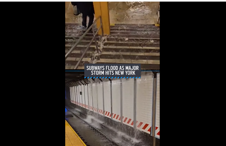 În New York a fost declarată starea de urgenţă în urma ploilor abundente care au dus la inundarea străzilor şi a staţiilor de metrou - FOTO / VIDEO