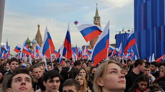 Mii de persoane la un concert, în Piaţa Roşie, au sărbătorit fără Putin un an de la anexarea revendicată a patru regiuni ucrainene