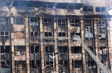 Cel puţin 38 de răniţi în Egipt, în incendiul uriaş de la sediul Direcţiei Siguranţei, la Ismailia, pe Canalul Suez. Fattah al-Sisi ar putea să-şi anunţe candidatura în alegerile prezidenţiale din decembrie