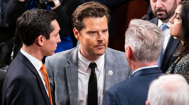 Alesul trumpist Matt Gaetz depune o moţiune în vederea destituirii preşedintelui republican al Camerei Reprezentanţilor Kevin McCarthy, pe care-l acuză de încheierea unui ”acord secret” privind o anvelopă destinată Ucrainei