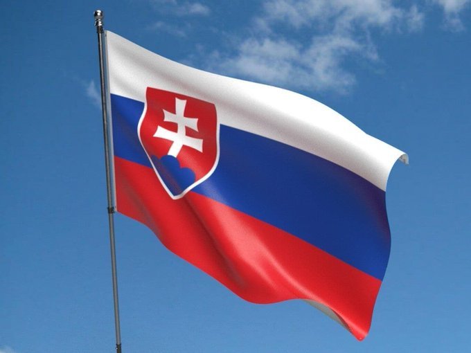 Slovacia îngheaţă ajutorul militar acordat Ucrainei