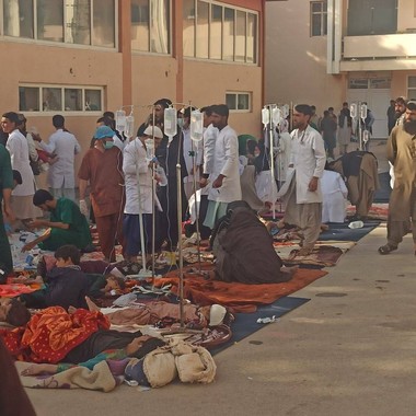 Cel puţin 320 de morţi după ce o serie de cutremure puternice de suprafaţă au lovit Afganistanul, anunţă ONU. Au fost cel puţin 7 seisme în decurs de o oră - VIDEO