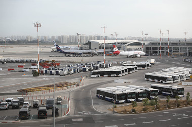Război în Israel - Zeci de zboruri către Tel Aviv au fost anulate