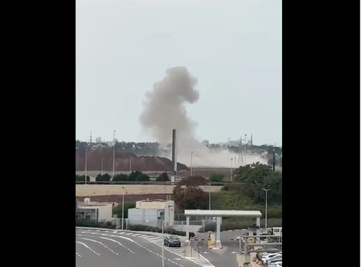 O rachetă a căzut în apropiere de aeroportul Ben Gurion din Tel Aviv. Sunt răniţi în sudul ţării, în urma unor noi tiruri trase din Gaza