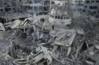 Armata israeliană anunţă că a bombardat, din weekend, 2.400 de ţinte Hamas în Fâşia Gaza. ”Hamasul a declanţat un război. Noi restabilim securitatea în ţara noastră”