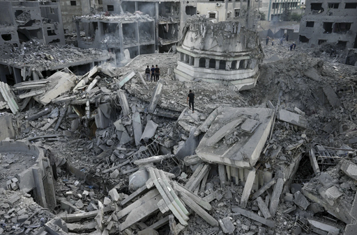 Armata israeliană anunţă că a bombardat, din weekend, 2.400 de ţinte Hamas în Fâşia Gaza. ”Hamasul a declanţat un război. Noi restabilim securitatea în ţara noastră”