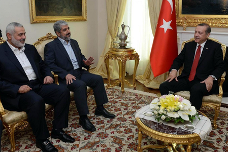 Erdogan negociază cu Hamas eliberarea ostaticilor israelieni. Turcia furnizează un ajutor umanitar civililor din Fâşia Gaza, îi spune el lui Mohammed bin Salman