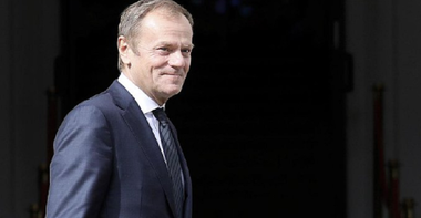 Alegeri în Polonia. Exit-pollurile arată că partidul conservator PiS este în frunte, dar fostul premier liberal Donald Tusk ar putea reveni la putere
