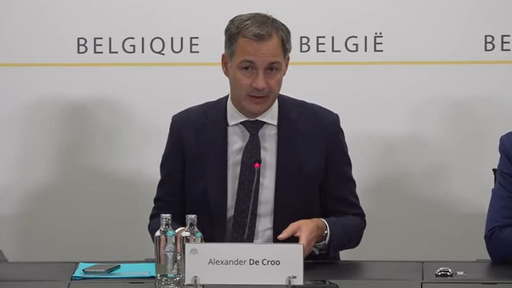 Suspectul în atentatul de la Bruxelles, un bărbat de origine tunisiană, aflat ilegal în Belgia, căutat în continuare, anunţă premierul Alexander de Croo. Nivelul alertei teroriste, ridicat la nivelul maxim în regiunea Bruxelles-Capitale
