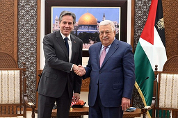 Blinken îi prezintă preşedintelui palestinian Abbas condoleanţe pentru victimele exploziei Spitalului arab Ahli din Fâşia Gaza