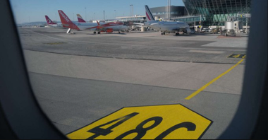 Şase aeroporturi franceze, evacuate în urma unor alerte cu bombă. Genişti acţionau pentru a ridica orice îndoială. Alerta ridicată pe aeroporturile din Bron şi Nisa
