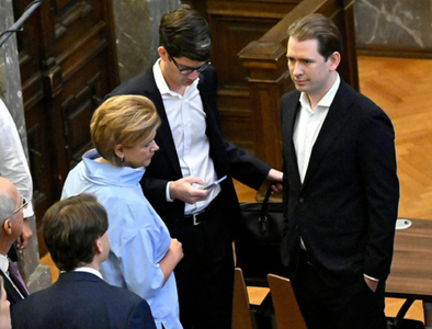 Sebastian Kurz, primul fost cancelar al Austriei din ultimii 30 de ani judecat, îşi clamează nevinovăţia într-un prim proces în care este acuzat de mărturie falsă în Parlament
