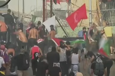 UPDATE - Tensiuni la Beirut şi Amman. Protestatarii au încercat să ia cu asalt ambasadele SUA şi Israelului în „Ziua furiei” la care a îndemnat Hezbollah - VIDEO