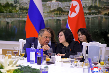 Lavrov denunţă, la Phenian, politica militară ”periculoasă” a SUA şi aliaţilor lor