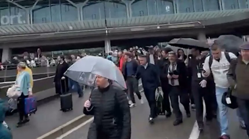 Franţa: Zeci de alerte false cu bombă au vizat aeroporturile în ultimele cinci zile