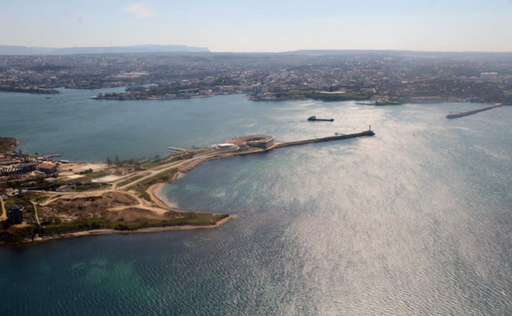 Trei drone navale ucrainene vizând Golful Sevastopolului, ”neutralizate”, anunţă armata rusă. Opt persoane, inclusiv un copil de 12 ani, răniţi în apropiere de Herson şi Harkov. Susţinerea Israelului nu va opri ajutorul Ucrainei, asigură Scholz la un forum la Berlin