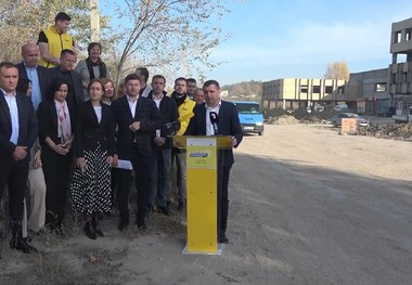 Moldova intră în linie dreaptă pentru alegerile locale. Lillian Carp, candidatul partidului de guvernământ la Primăria Chişinăului, promite investitorilor un mediu propice afacerilor