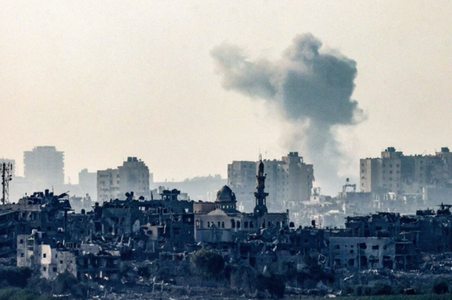 Sute de clădiri ”distruse în întregime” şi mii avariate. Ultimele bombardamente au ”schimbat peisajul” nordului Fâşiei Gaza, anunţă Apărarea Civilă a Hamas. Israelul anunţă ajutoare umanitare în sudul enclavei. Armata israeliană se concentrează în nordul 
