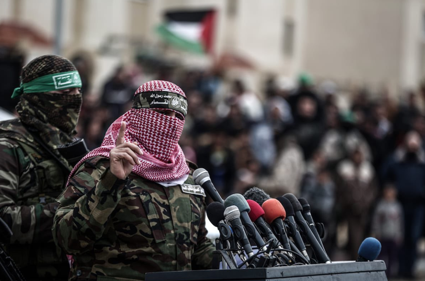 Hamasul cere eliberarea tuturor palestinienilor încarceraţi în Israel în schimbul eliberării ostaticilor de la 7 octombrie. ”Preţul de plătit pentru numărul mare de ostatici ai inamicului care se află pe mâna noastră este golirea închisorilor de toţi deţinuţii palestinieni”