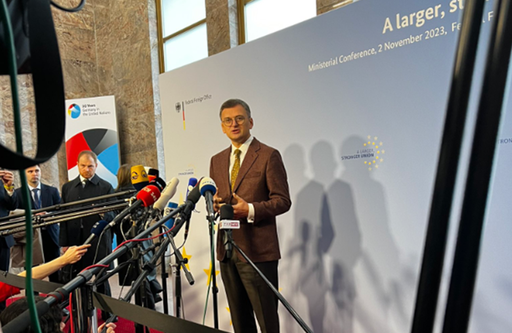 Kuleba se declară ”optimist”, la o conferinţă pe tema viitorului UE, la Berlin, cu privire la o viitoare deschidere a unor negocieri de aderare la UE. Turcia, prezentă la reuniune. Germania vrea ca nici CE şi nici PE să nu crească şi este pregătită să renunţe la comisar