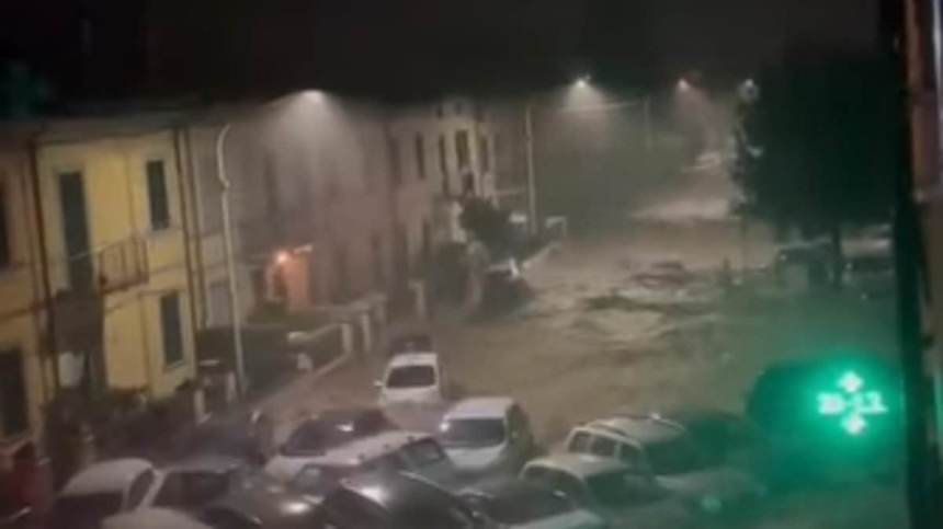 Cinci morţi, în urma inundaţiilor catastrofale care au afectat regiunea italiană Toscana. În trei ore au căzut 200 de litri de ploaie pe metru pătrat - VIDEO