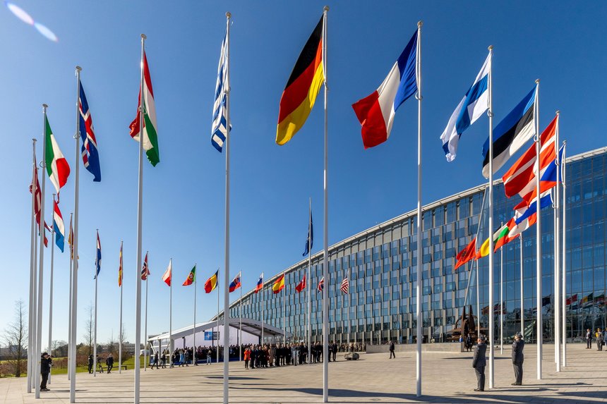 NATO condamnă retragerea Rusiei din tratatul CFE şi anunţă suspendarea oficială a acordului