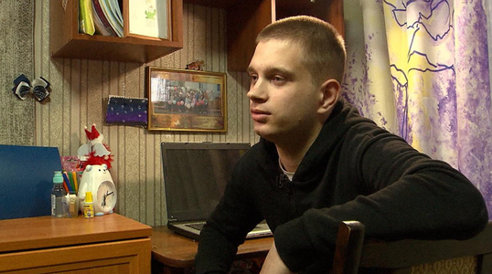 Kievul şi Moscova anunţă un acord în vederea unei repatrieri a unui orfan ucrainean transferat în Rusia. Bogdan Iermohin urmează să se întâlnească cu vara sa, tutorele său ucrainean, într-o ”ţară terţă”, în ziua majoratului, la 19 noiembrie