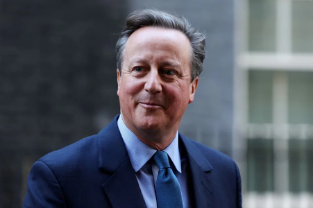 Cameron recunoaşte ”dezacorduri” cu Sunak, dar anunţă că vrea să-l ”ajute”. El a fost numit în Camera Lorzilor pentru a putea intra în Guvern. Theresa May salută revenirea spectaculoasă în politică a celui care a declanşat Brexitul