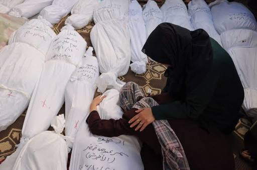Spitalul Al-Shifa, înconjurat de trupele israeliene, a îngropat peste 170 de cadavre într-o groapă comună săpată în interiorul complexului