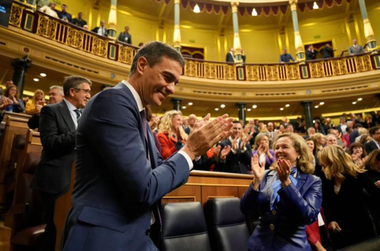 Pedro Sanchez, primeşte în Parlament al doilea mandat de premier după patru luni de blocaj, în urma unei înţelegeri controversate în vederea amnistierii unor separatişti catalani