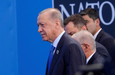 Procedura de ratificare a aderării Suediei la NATO a fost amânată în parlamentul turc