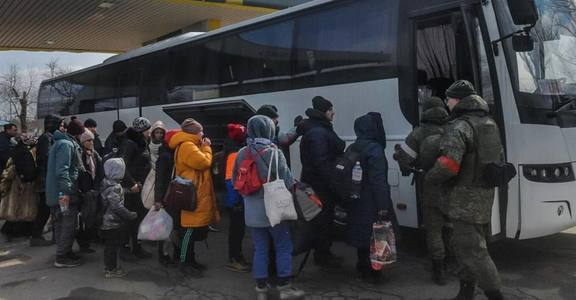 Mii de copii ucraineni au fost duşi în Belarus prin Rusia, potrivit unui studiu realizat la Universitatea Yale
