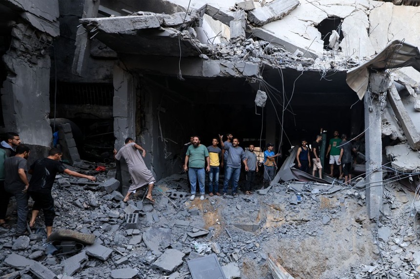 Israelul a emis un nou avertisment către palestinienii din oraşul Khan Younis, din sudul Gaza, să părăsească zona