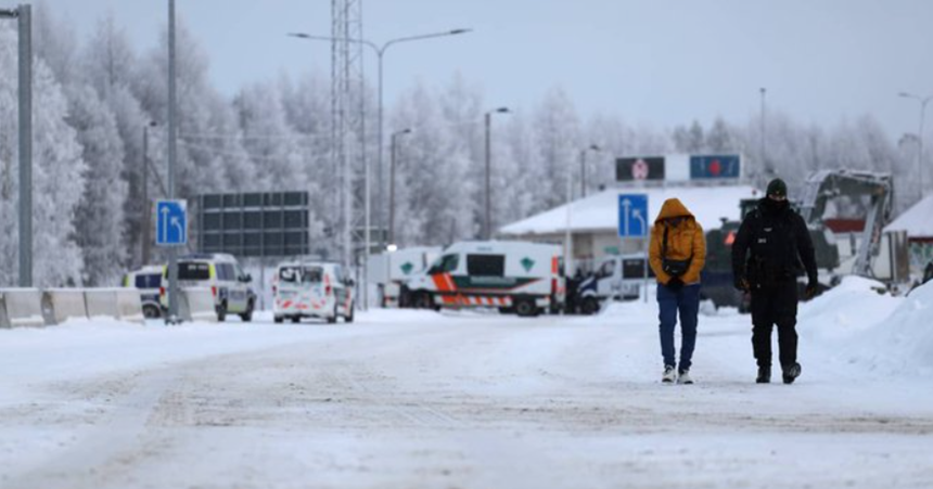 Finlanda hotărăşte să menţină deschis un singur post la frontiera cu Rusia