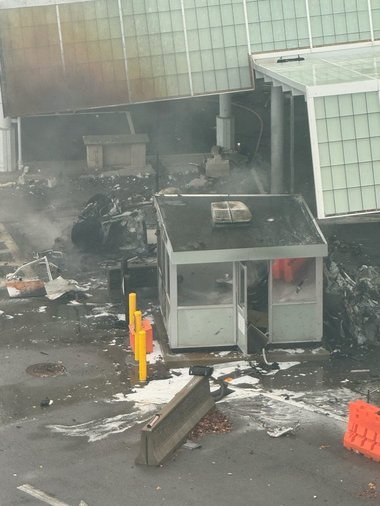 FBI exclude ipoteza teroristă în cazul maşinii care a explodat violent pe Podul Rainbow, la graniţa dintre SUA şi Canada