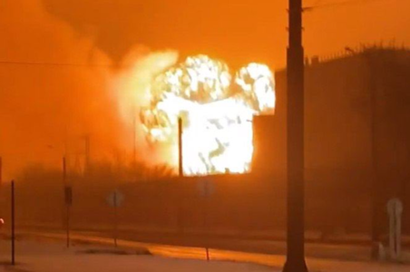 Explozie urmată de un incendiu la uzina rusă de tractoare din Celiabinsk, care produce motoare de tancuri, blindate şi sisteme de artilerie