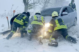 Bilanţul ”Furtunii secolului” creşte la zece morţi şi 23 de răniţi în Ucraina. Condiţiile meteo se degradează de la Moscova la Kiev